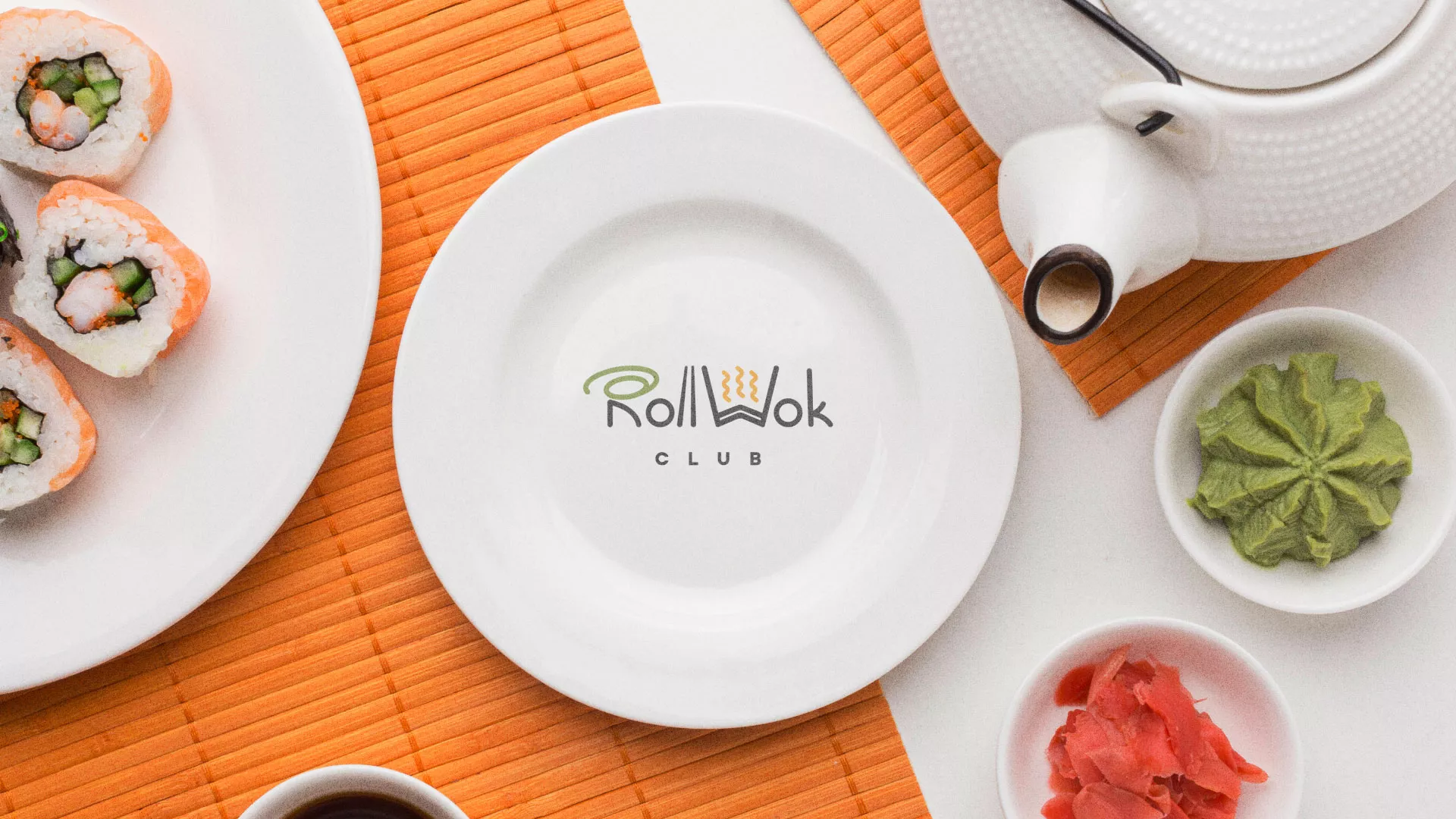 Разработка логотипа и фирменного стиля суши-бара «Roll Wok Club» в Махачкале